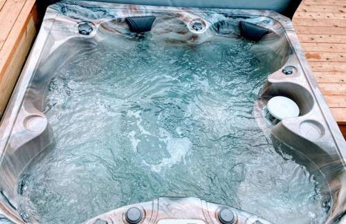 HGTV Featured Tiny Home w Hot Tub Near East 6th St - Foto 17