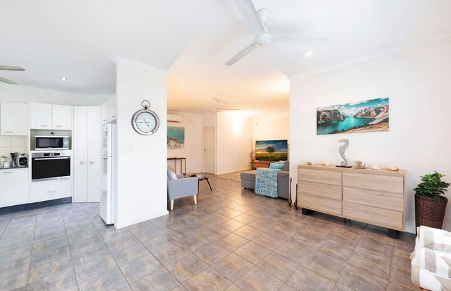 Cityside Hideaway Pool - Workstation - Markets - Foto 26