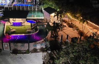 Private Lazy River Pool, 4-bed house, & dock - Foto 71