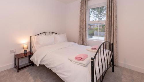 Charming Modern Home in Central Wokingham - Pass the Keys - Foto 4, Other