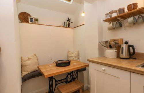 The Warren - Photo 9