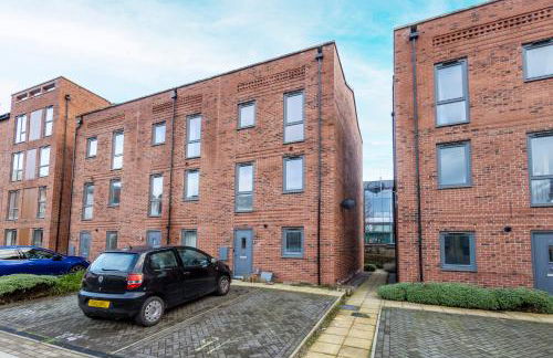 Carnforth 91 by Alt-Stay - 2 Bed En Suite Home - Parking, WiFi & King Bed - Contractors & Relocations - Weekly & Monthly Rates - Foto 9