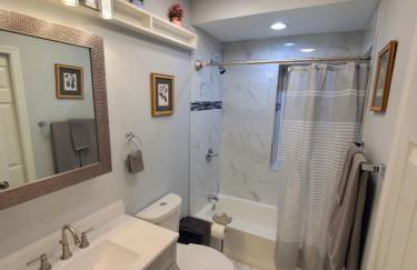 Susu's-I-Luxurious 2 Bedroom 2 Bath Apartment - Foto 32