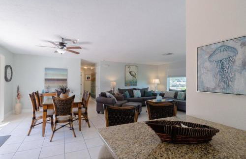 Tiki Time - Waterfront Pool Home, 65` Dock , Direct Ocean Access! - Foto 21