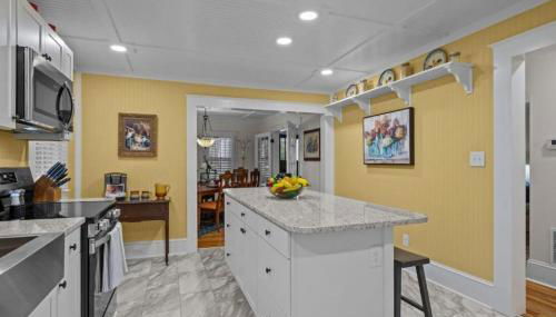 15 min to Beach, 3 Acre Country Living, Firepit - Foto 1