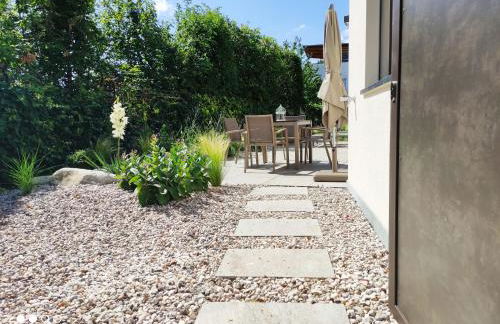 Ruhige Ferienwohnung mit Garten und Garage in Privatvilla - Foto 11