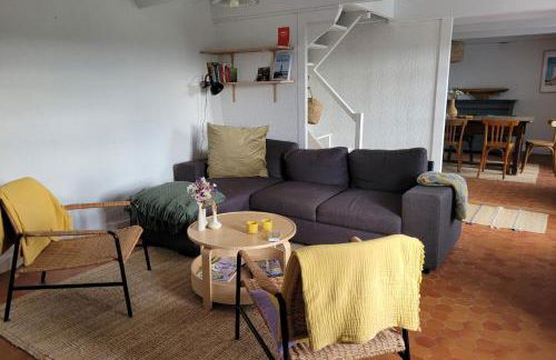 Tipoz'Immo - Maison Bleue accès à pied plage - spot surf - fibre inclus - linge inclus et lits faits - parking gratuit - proche des commerces et des attractions touristiques - Foto 17