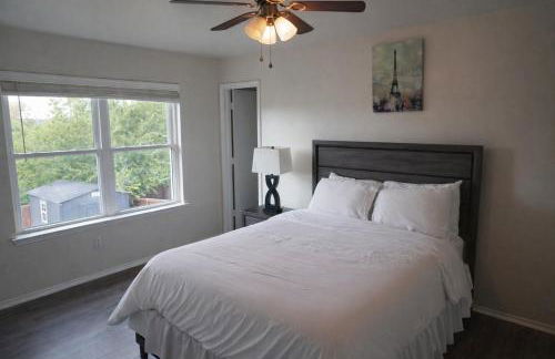 Peaceful Family Retreat Near AT&T Stadium, Texas Rangers, Six Flags, Epic Waters Indoor Waterpark, DFW Airport & More! - Foto 16