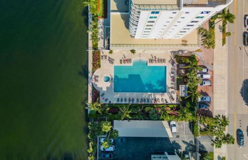 Waterfront Luxury 2-Bedroom Condo Sunny Isles Beach - Foto 4