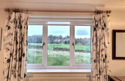 East Wing Cottage - Peaceful Village Retreat with Tennis Court Access - Foto 27