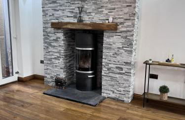 Modern Newly Renovated 3 Story House in Ebbw Vale - Foto 2