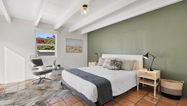 Charming Spanish Colonial A Chic Retreat for 4! - Foto 4, Habitación