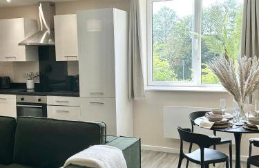 Centrally Located Flat By Ankers Short Term Rental Manchester Perfect for Monthly Stay - Photo 6