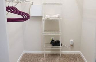 Stylish 1BR Escape Ideal for Business or Leisure - Foto 18