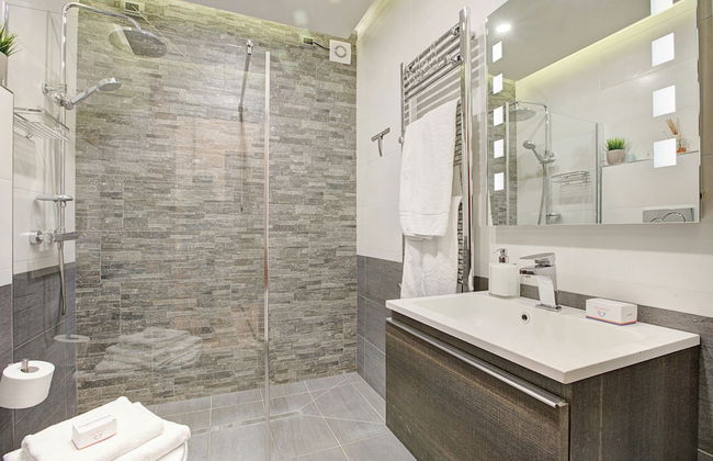 Amirovista-garden, Lake View, Shared Pool - Foto 15