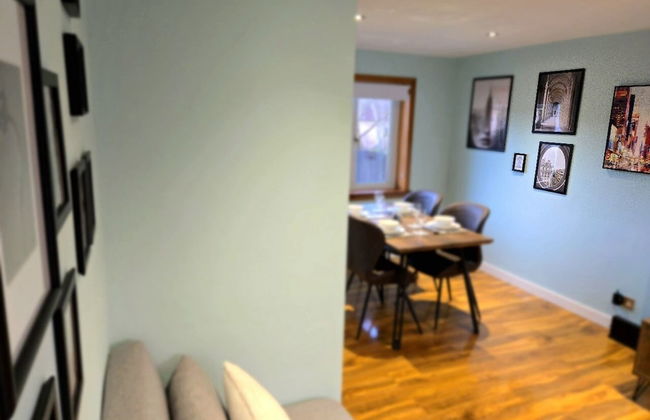 Quirky 2-Bed with Free Parking - Foto 35