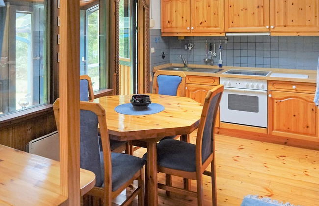 5 Person Holiday Home in Knared - Foto 6