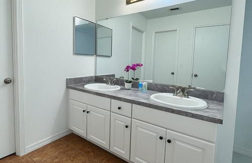 3Q/2B 15 min até a Disney, Piscina, Indian Wells - Foto 13