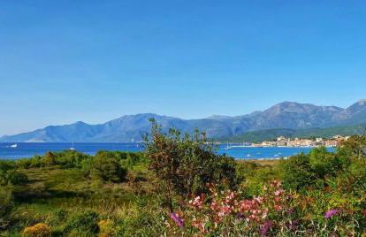 Charmant T3 avec Vue Panoramique sur la Mer, Terrasse, Piscine et à seulement 300m de la plage de la Roya - Foto 14