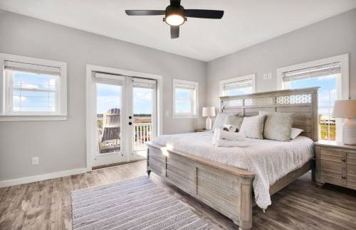 Walkable Topsail Retreat with Hot Tub and Views - Foto 10