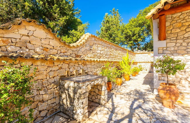 Villa Nionios Large Private Pool Walk to Beach Sea Views A C Wifi - 1033 - Foto 38