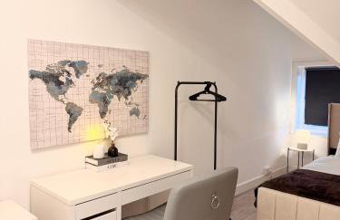 Lux 4 Bedroom House - Jacuzzi Bath Sleeps 9 Free Parking Near Leeds Centre - Foto 26