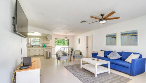 2 Mi to State Parks! Crystal River Home with Yard - Foto 1