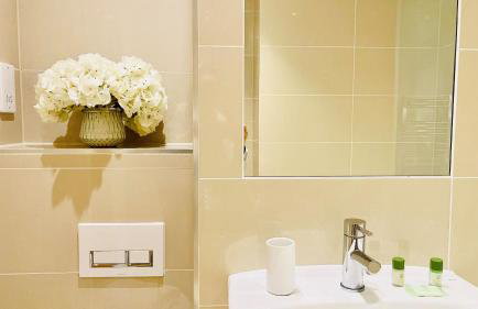 Urban Gem Apartment- Free parking - Photo 12