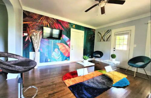 King bed and Queen Sofa bed / room TV Wifi - Foto 9