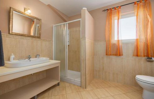 Four-Bedroom Holiday Home In Golubovo - Foto 43