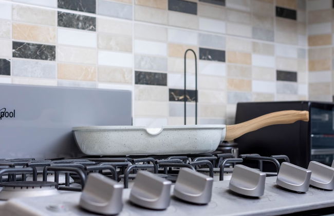 Modern Apt With free parking and AC 3brs - Foto 4