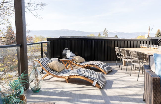 DT 3-lvl Townhouse w Rooftop Patio - Photo 36