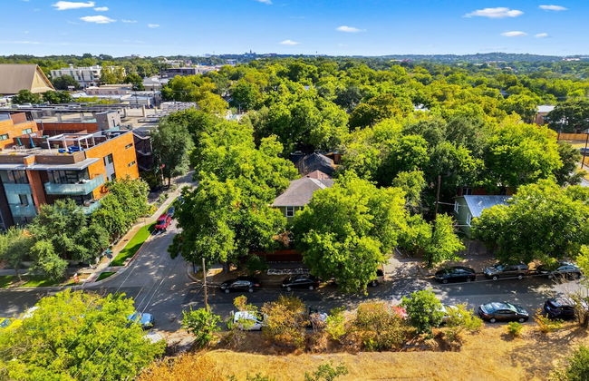 Eclectic 3 Bedroom Block From South Congress! - Foto 36