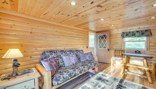 Lakefront Cabin with Dock, Fire Pits in Danbury! - Foto 5