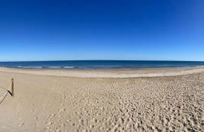 Beautiful penthouse with pool and wonderful beach view - Photo 23