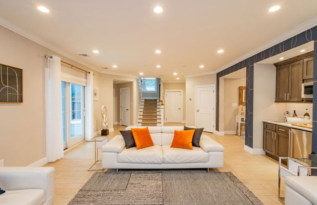 Spacious 6BR Beach Home With Elevator Decks - Ideal for Family Holidays Winter Escapes - Foto 12