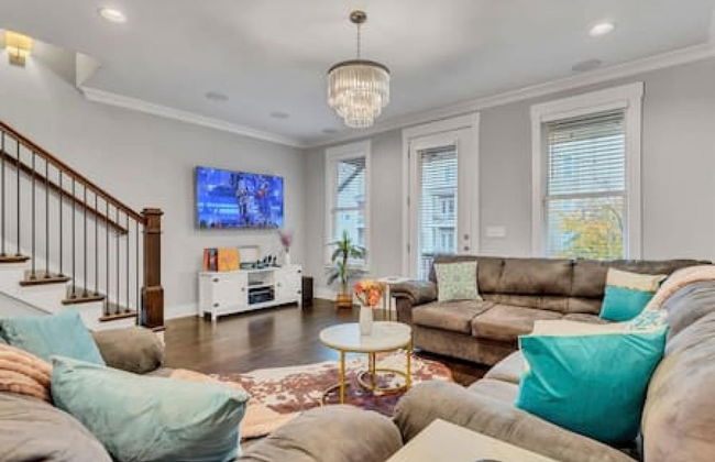 Prime Location Music House 10 Beds Free Parking - Foto 1