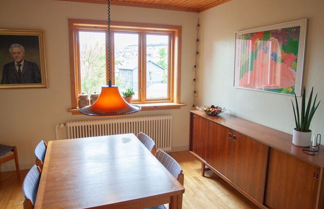 3 Storey 5 Bedroom, 3 Bathroom House in the Center of Tórshavn - Photo 17