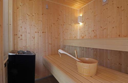 Maison exceptionnelle avec piscine intérieure et sauna à L'Aigle - FR-1-497-140 - Foto 8