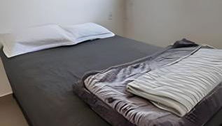 Apartamento completo, com vaga, varanda e piscina - Foto 4