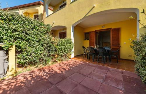 Comfortable accommodation with patio - Photo 1