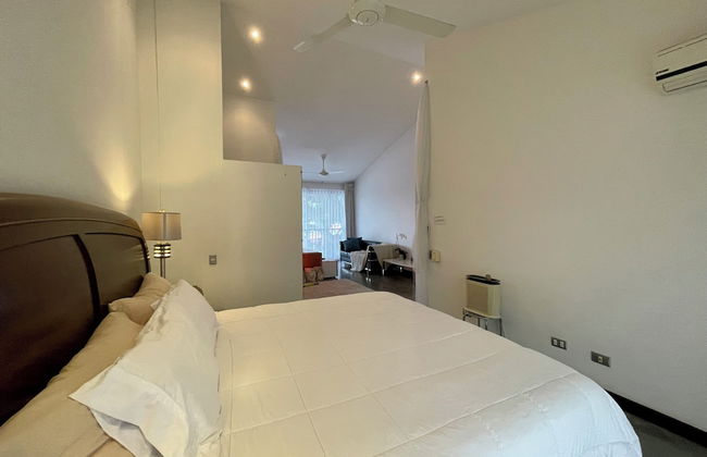 Beautiful Spacious Loft 2 Bedrooms 2 Full Baths 2 car Garage in Downtown - Foto 3