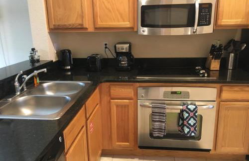 Four Bedroom Townhouse in Regal Oaks at Old Town - Foto 23