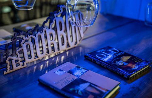 Spacious Home 4BR Fire Pit, Patio Hot Tub - Foto 52