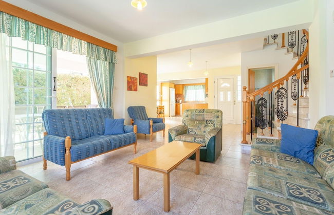 Villa Iliada Large Private Pool Walk to Beach A C Wifi Car Not Required - 2143 - Foto 12