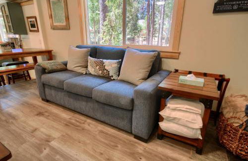 Beetlebark Bungalow- Inside Yosemite w/ hot tub EV charging cable - Foto 22