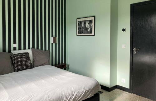 Villa esprit moderniste avec piscine - Foto 15