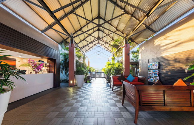 Oaks Cable Beach Resort - Photo 2