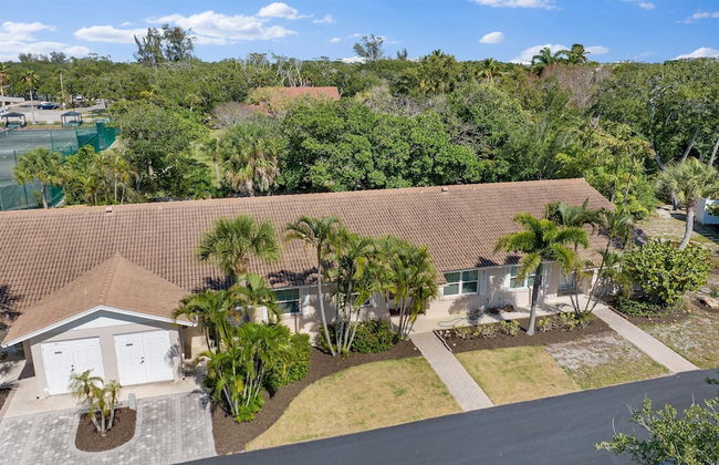 Sunset Sanctuary 2 Bedroom Condo by RedAwning - Foto 48