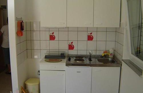 Apartments by the sea Brgulje, Molat - 13318 - Foto 8